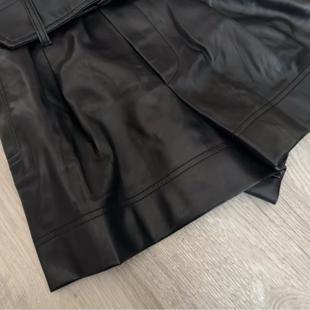 ｛Zara｝ Black Leather-Style Shorts（S size） - Picture 3 of 8